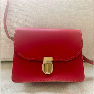 MARK AND GRAHAM Red Academy Luxury Leather Messenger Crossbody Handbag Bag